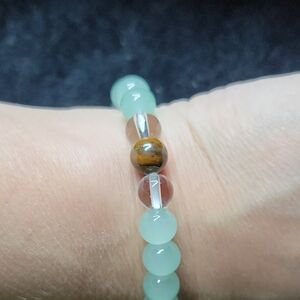 Chic Beaded Bracelet with Green and Brown Accents